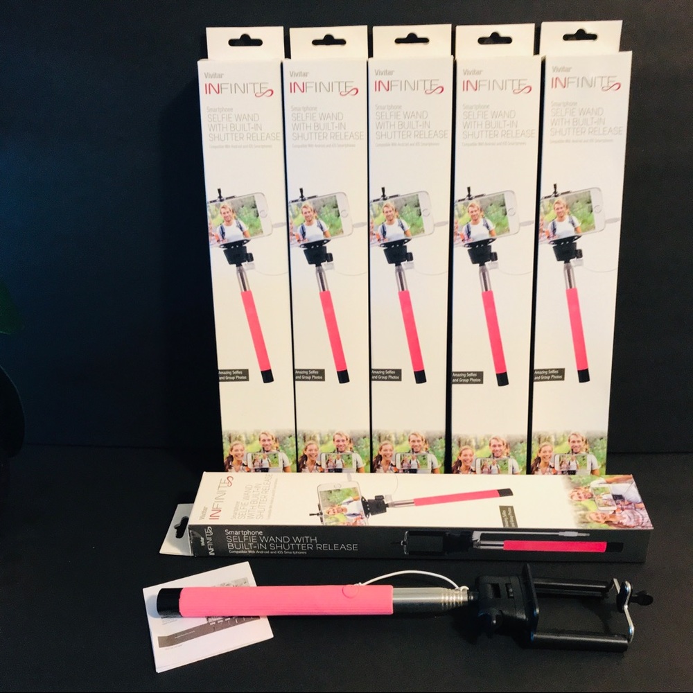 NWT- Selfie Wand with Built-In Shutter Release